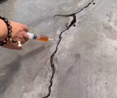 阳日镇混凝土裂缝修补技术详解​